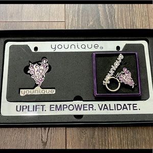 Younique Licenses Plate Set